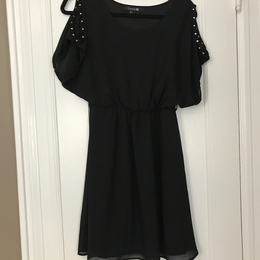 Cut Out Short Sleeve Dress